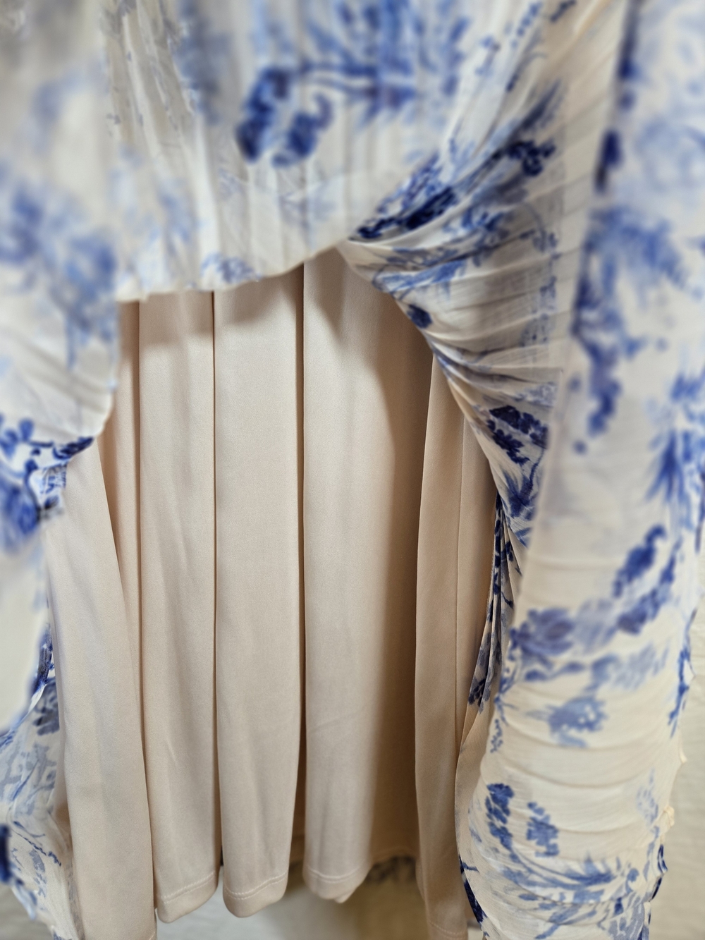 Calvin Klein Cream Maxi Dress with Blue Floral Print - Picture 4 of 15